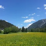 Gastehaus Hauser Апартаменты *