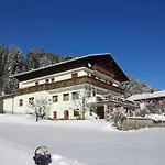 Gastehaus Hauser Бах