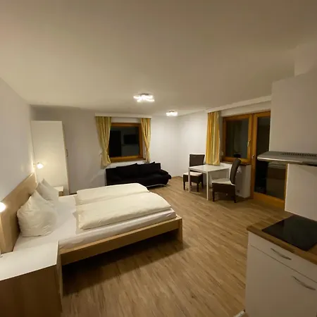 Gaestehaus Hauser Apartman