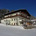 Gaestehaus Hauser Bach (Tyrol)
