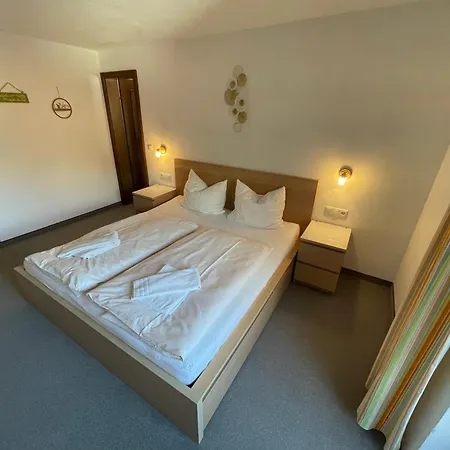 Apartamento Gaestehaus Hauser Bach (Tyrol)