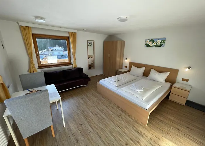 Gaestehaus Hauser Apartament *